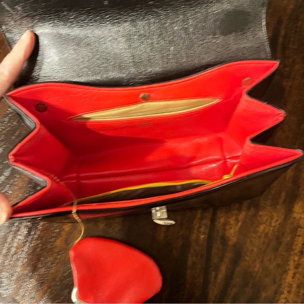 Koret Chic Black Leather Shoulder Bag with Red Inside and Gold Accents - Picture 7 of 10